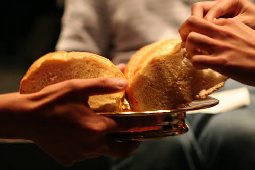 clip art jesus breaking bread - photo #26